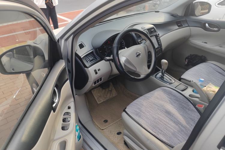 Used Nissan Tiida 2011 1.6L CVT Smart Version
