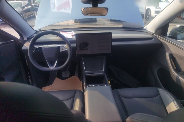 Used Tesla Model Y 2025 Long-Range All-Wheel Drive First Edition