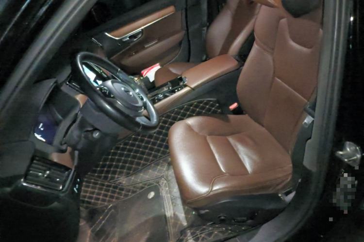 Used Volvo S90 New Energy 2022 T8 eDrive Hybrid Luxury Edition Left Front Seat