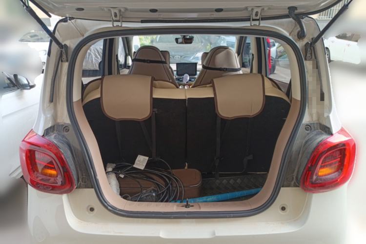 Used Wuling Hongguang MINIEV 2025 Four-Door Version Advanced Edition Trunk