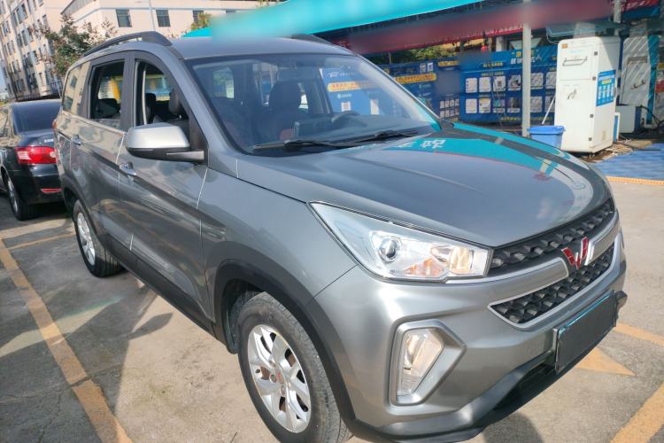 Used Wuling Hongguang S3 2019 1.5L Manual Comfort Model China VI Standard
