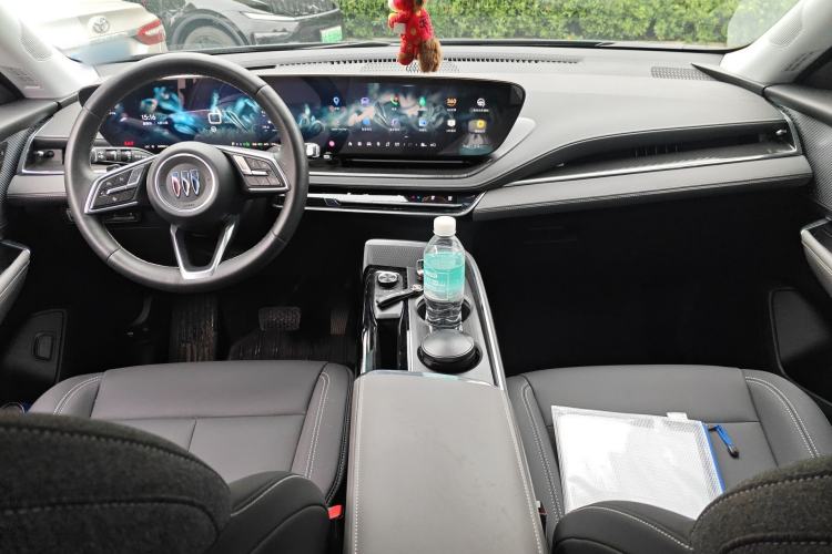 Used Buick E5 2025 Model 515KM First-Adoption Edition Center Console