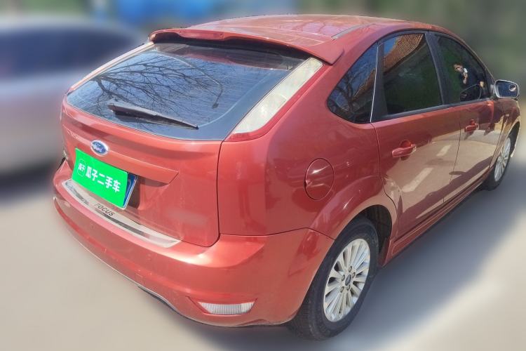 Used Ford Focus 2013 Hatchback Classic 1.8L Manual Fashion Edition Rear Right 45 Deg