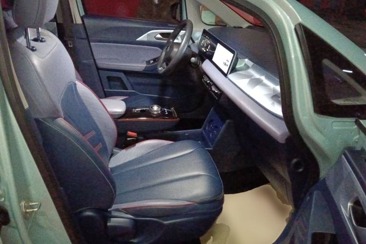 Used Geometry E Firefly 2023 320KM Cute & Handsome Tiger 5 Seats