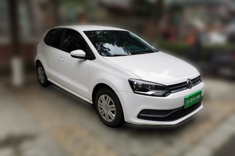 Used Volkswagen Polo 2016 1.4L Automatic Trendy Model Front Right 45 Deg