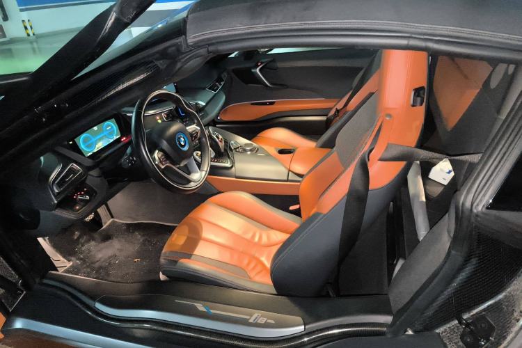 Used BMW i8 2019 Convertible Sports Car
