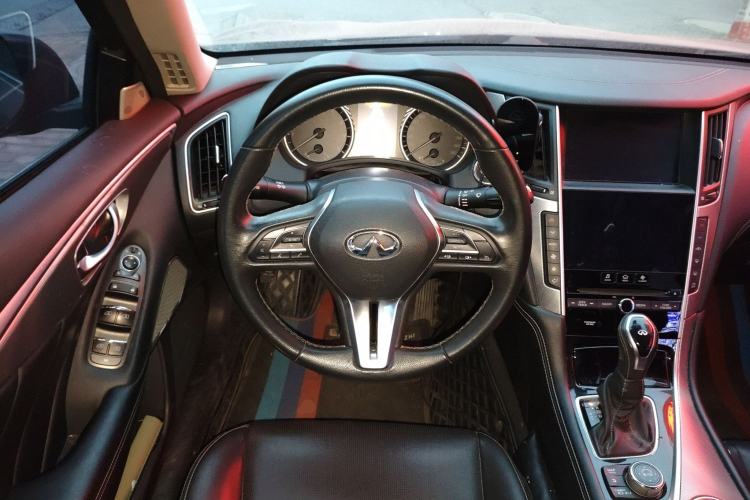 Used Infiniti Q50L 2018 2.0T Enjoyment Edition China V standard
