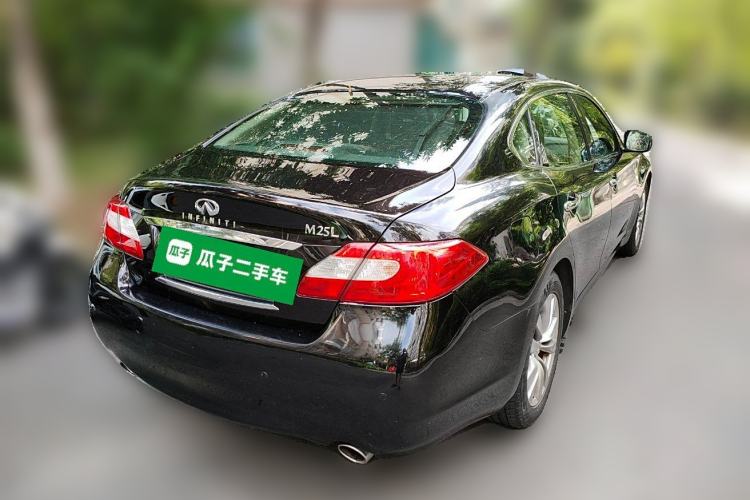 Used Infiniti M Series 2012 M25L Comfort Edition