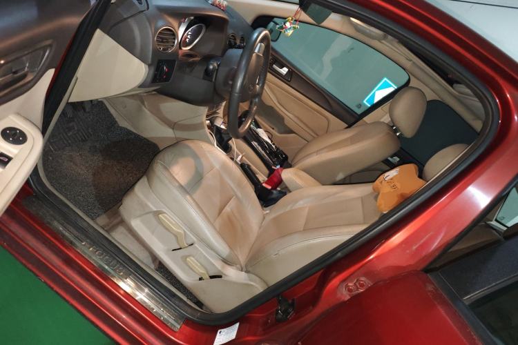 Used Ford Focus 2013 Hatchback Classic 1.8L Manual Fashion Edition Driver Seat