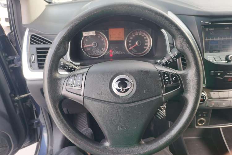 Used SsangYong Korando 2014 2.0L Gasoline Two-Wheel Drive Manual Comfort Navigation Edition
