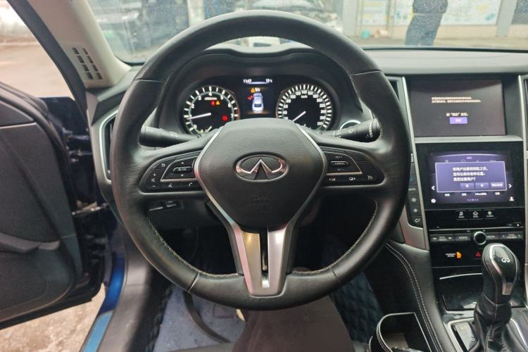 Used Infiniti Q50L 2018 2.0T Enjoyment Version China VI Standard

