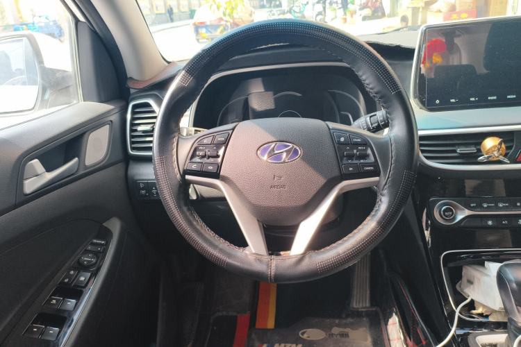 Used Hyundai Tucson 2020 280TGDi Dual-Clutch Two-Wheel Drive Fashion Edition China V Standard