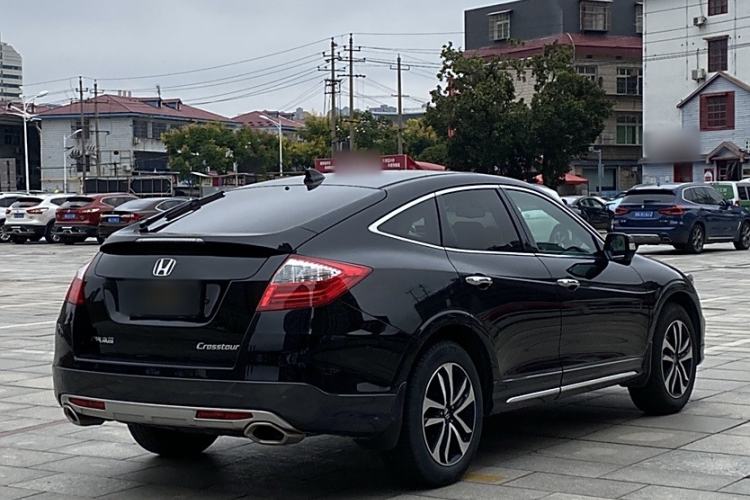 Used Honda Crosstour 2016 2.4L Luxury Edition