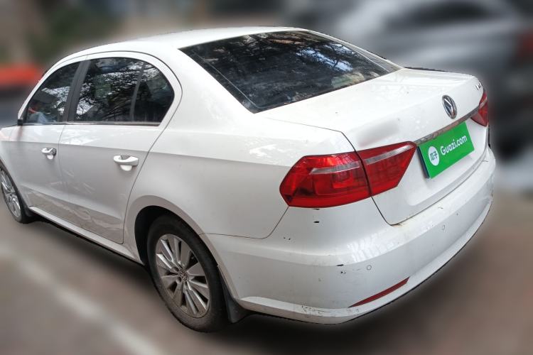 Used Volkswagen Lavida 2013 Restyled Classic 1.6L Manual Comfort Edition