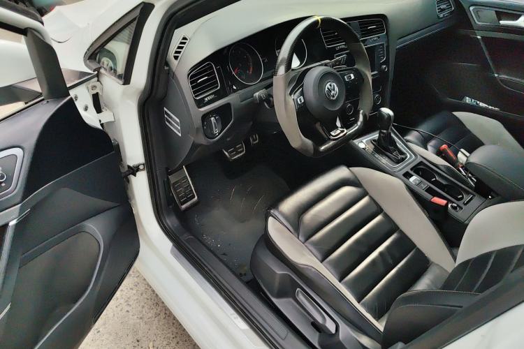 Used Volkswagen Golf 2016 1.4TSI Automatic R-Line Driver Seat