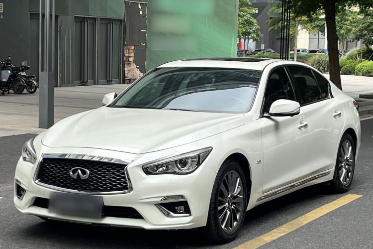Used Infiniti Q50L 2018 2.0T Enjoyment Version China VI Standard