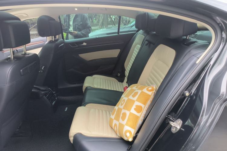 Used Volkswagen Magotan 2018 380TSI DSG Flagship Edition Left Rear Seat