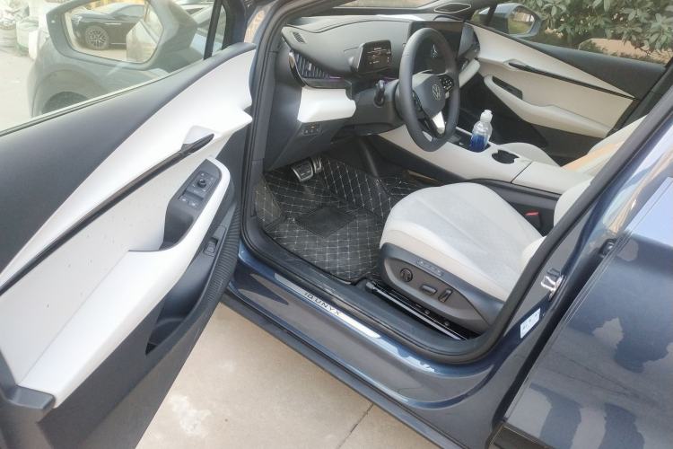 Used Volkswagen ID.UNYX 2025 Ultra Model Driver Seat