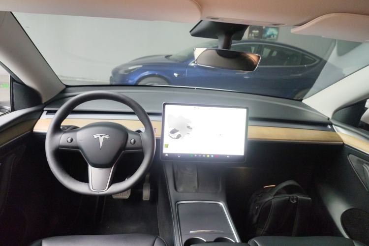 Used Tesla Model Y 2021 Long-Range All-Wheel-Drive Version 3D7
