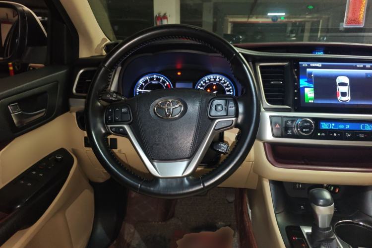 Used Toyota Highlander 2015 2.0T Four-Wheel Drive Luxury Edition 7-Seater
