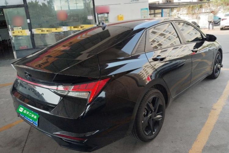 Used Hyundai Elantra 2022 1.5L CVT LUX Black Knight Limited Edition Rear Right 45 Deg