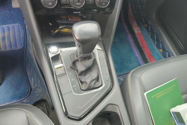 Used Volkswagen Tiguan L 2018 Facelift 330TSI Automatic Two-Wheel Drive Luxury Edition Gear Lever