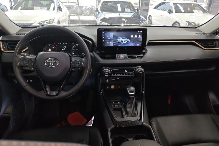 Used Toyota Wildlander 2024 2.0L CVT Two-Wheel Drive Luxury PLUS Edition