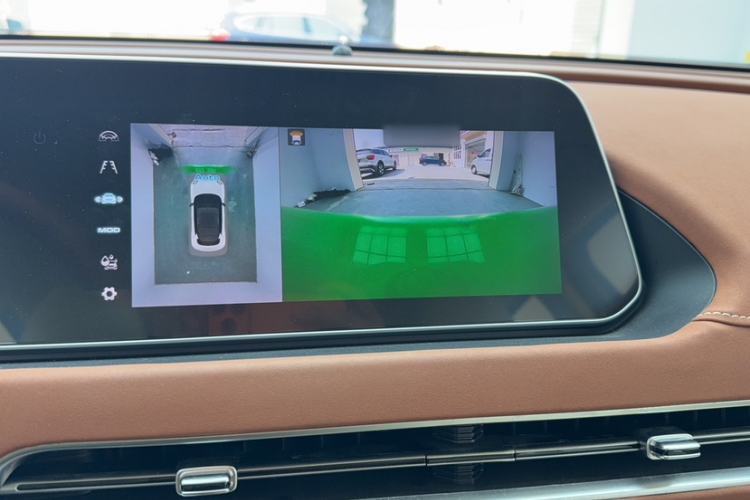 Used ORA Good Cat 2022 Morandi Edition 400km Standard Range Luxury Version Lithium Iron Phosphate