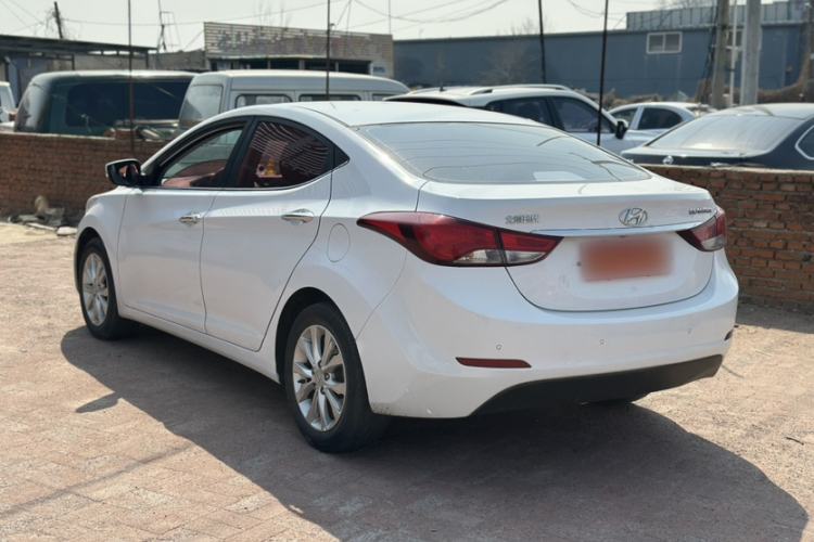 Used Hyundai Elantra (5th Generation / Langdong) 2016 1.6L Manual Luxury Model Exterior 2