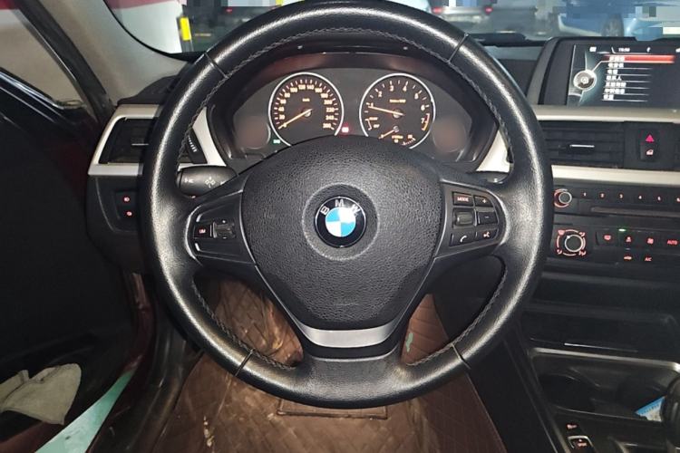 Used BMW 3 Series 2015 316Li Fashion Model
