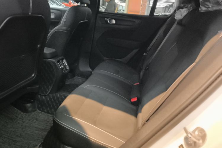 Used Volvo C40 2022 Long-Range PRO Version Left Rear Seat