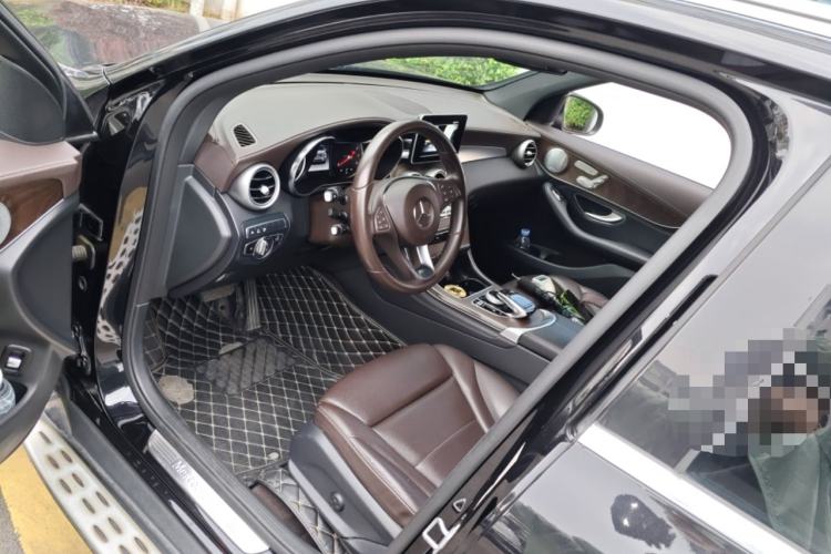 Used Mercedes-Benz GLC 2019 Refreshed GLC 300 L 4MATIC Dynamic Edition
