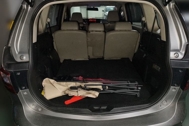 Used Mazda 5 2011 2.0L Automatic Comfort Edition Trunk