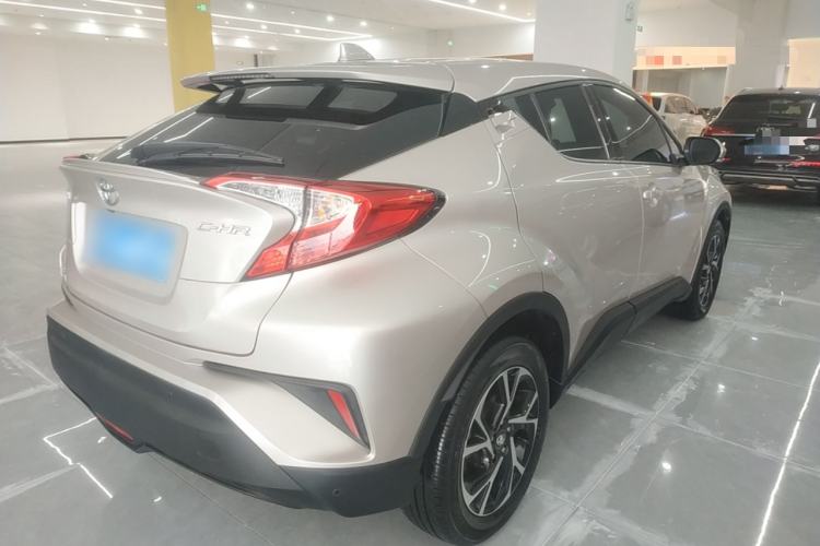 Used Toyota C-HR 2020 2.0L Leading Edition Exterior 5