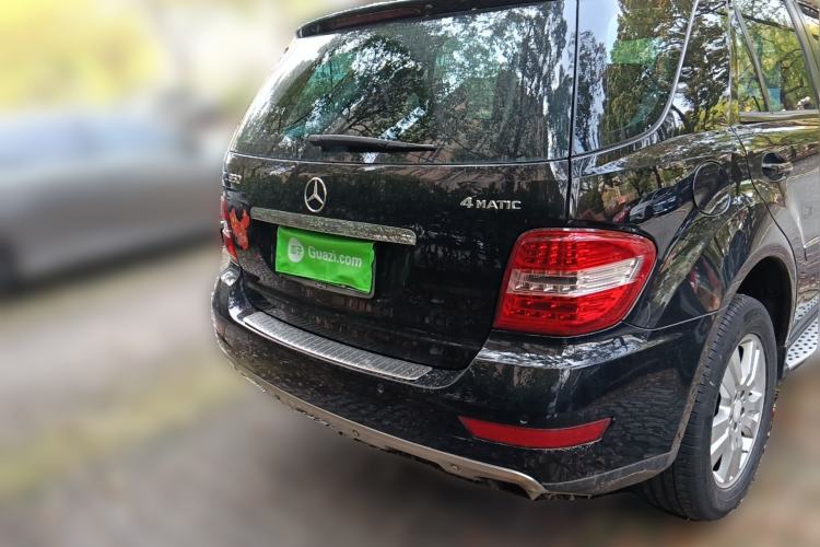 Used Mercedes-Benz M-Class 2010 ML 300 4MATIC
