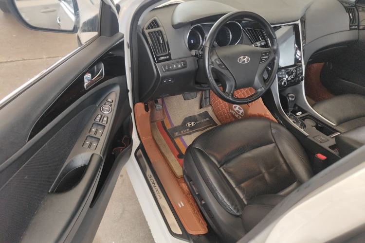 Used Hyundai Sonata 2015 Classic 2.0L Automatic Luxury Edition
