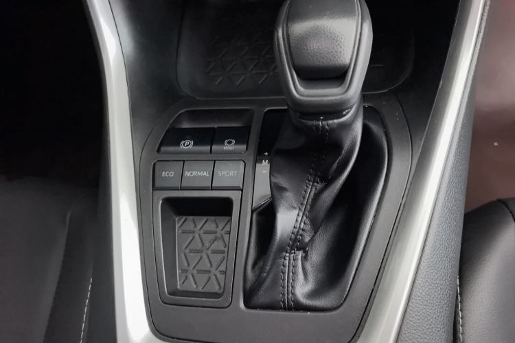 Used Toyota RAV4 2023 2.0L CVT Two-Wheel Drive Urban Edition Gear Lever