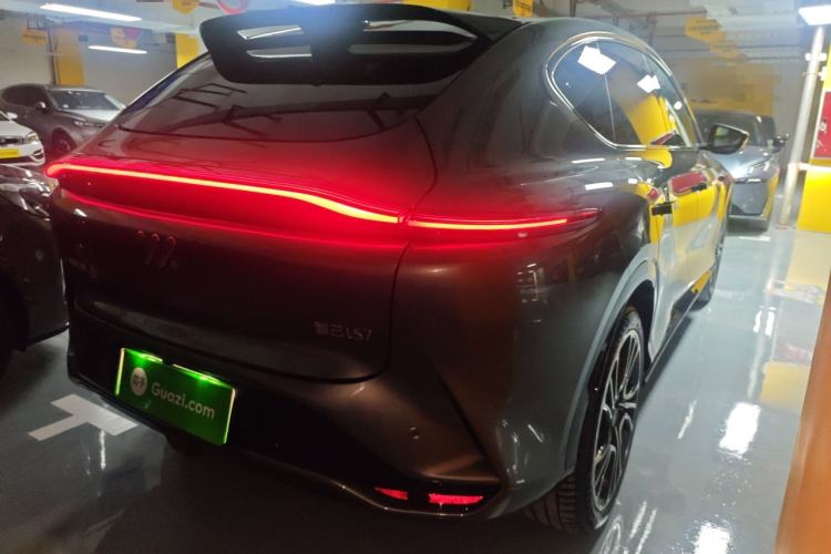 Used IM LS7 2023 90 kWh Elite Rear-Drive Version
