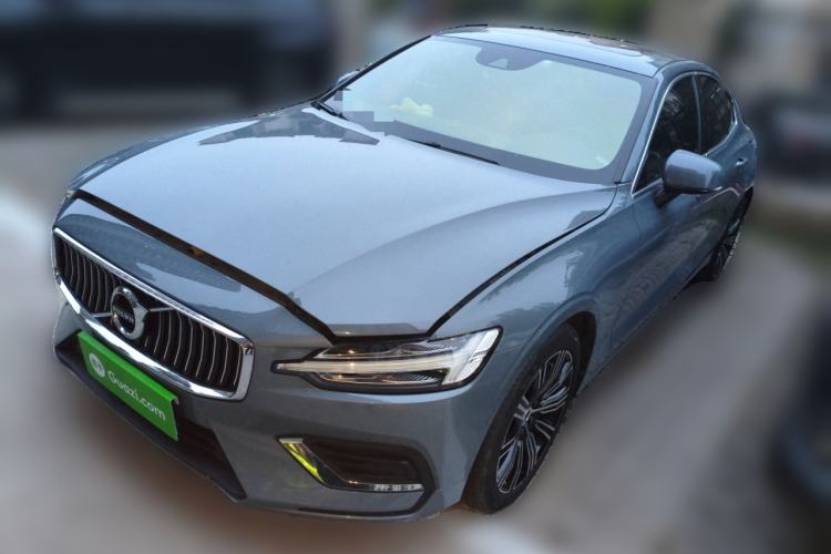 Used Volvo S60 2022 B4 Zhiyuan Luxury Edition