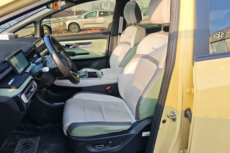 Used AION Y 2023 Plus 510 Tech Edition