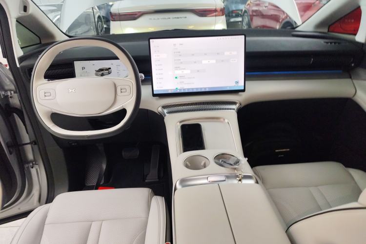 Used XPeng X9 2024 702 Ultra-Long Range Max
