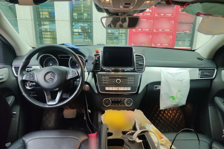 Used Mercedes-Benz GLE Coupe 2017 GLE 320 4MATIC Coupe SUV Center Console