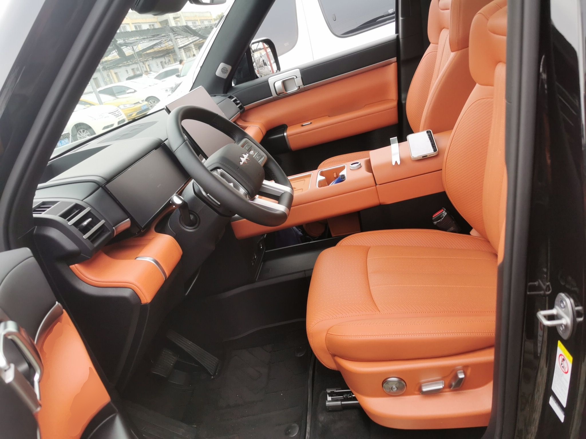 Переднее сиденье в автомобиле