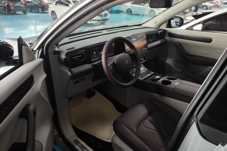 Used Leapmotor C11 2024 Range-Extended 300 Luxury Edition