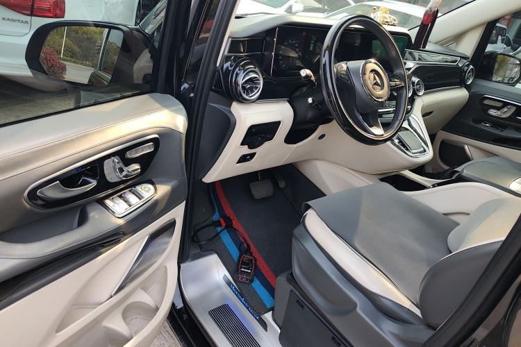 Used Mercedes-Benz Vito 2021 2.0T Business Version 7 Seats Driver Seat