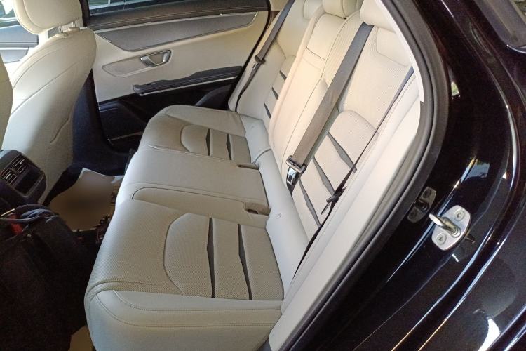 Used BYD e9 2021 Business Edition
