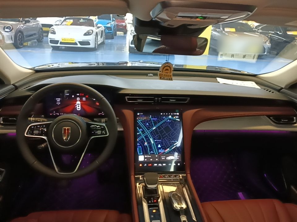 Hongqi H5 2025 2.0T Automatic Flag Edition – 500 000 Units Commemorative Version — снимка 14
