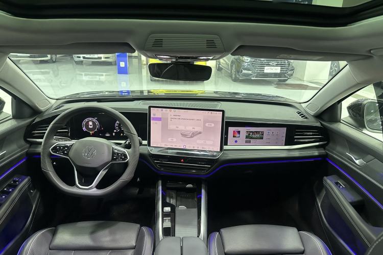 Used Volkswagen Passat 2025 Pro 380TSI Starry Dragon Edition Interior 1