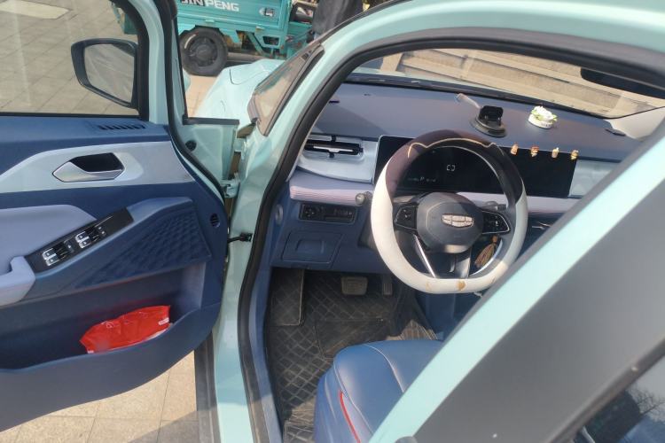 Used Geometry E Firefly 2022 401 km Linglong Tiger 4 Seats