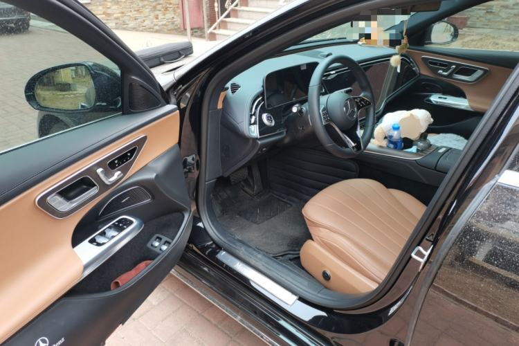 Used Mercedes-Benz E-Class New Energy 2024 E 350 e L Plug-in Hybrid Sedan Driver Seat